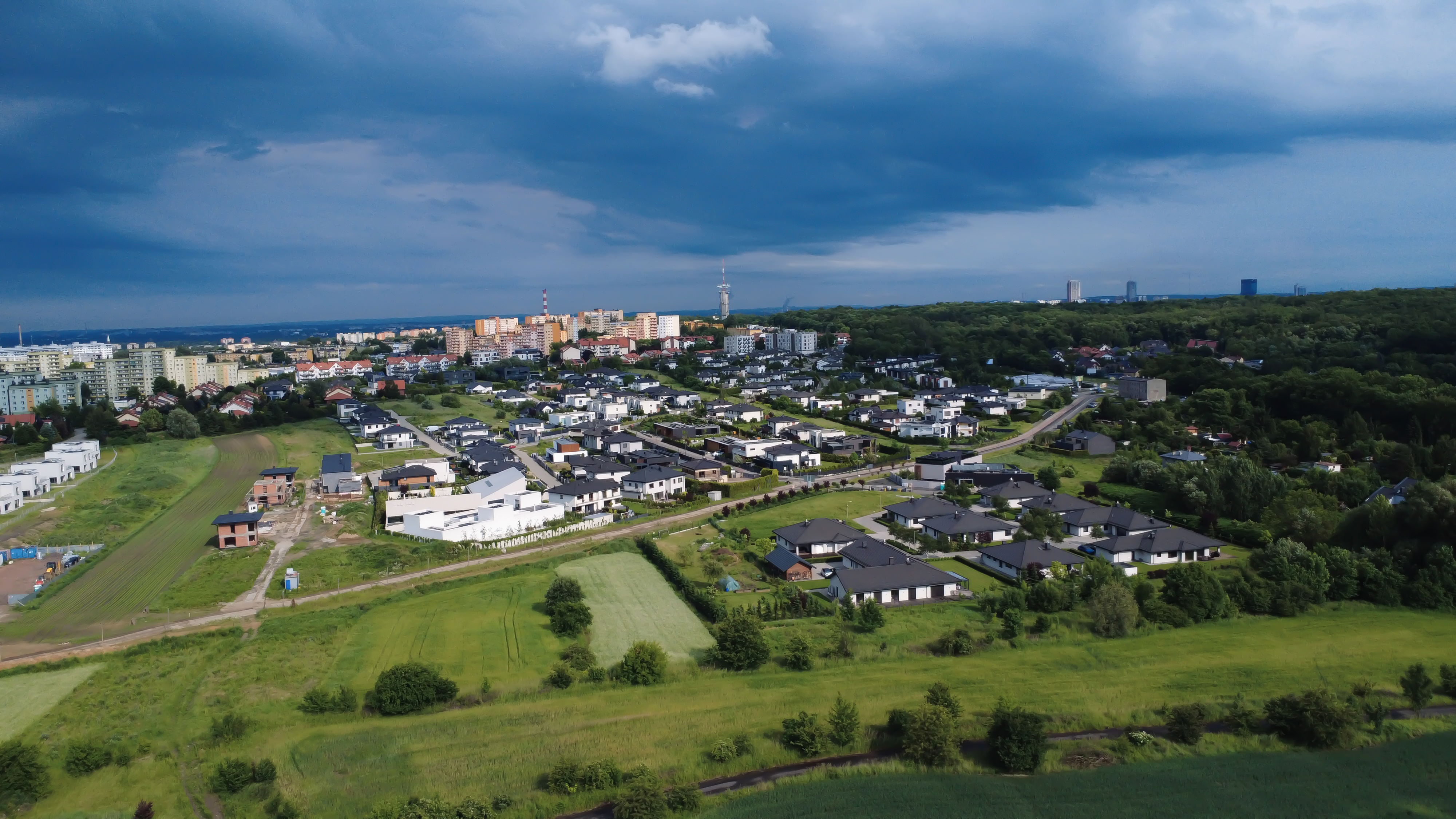 image of a landscaped pool area